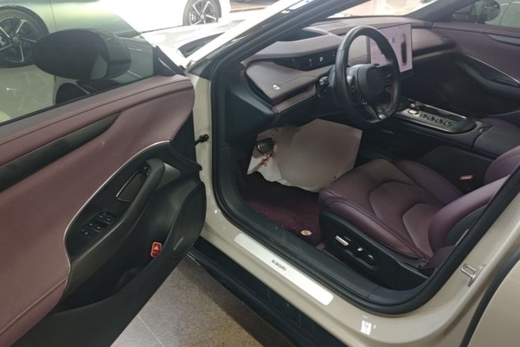 Used Xiaomi Auto SU7 2024 Four-Wheel Drive Ultra-Long Range Advanced Intelligent Driving Max Edition Driver Seat