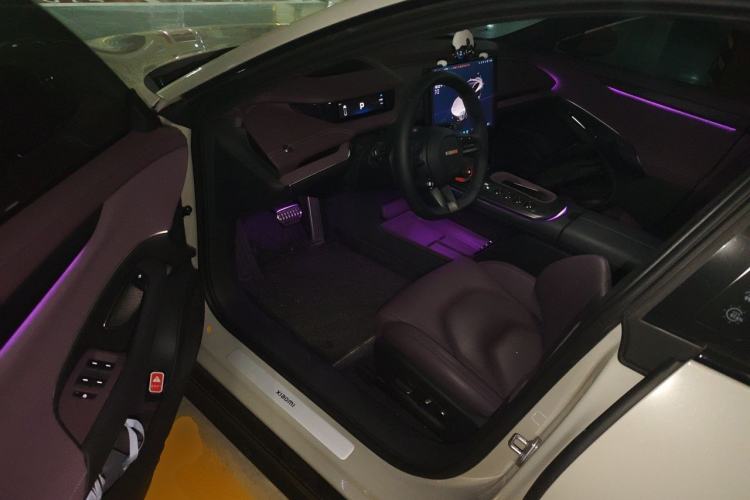 Used Xiaomi Auto SU7 2024 Four-Wheel Drive Ultra-Long Range Advanced Intelligent Driving Max Edition Driver Seat