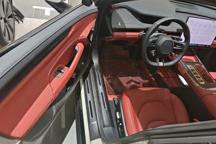 Used Xiaomi Auto SU7 2024 Rear-Drive Ultra-Long Range Advanced Pro-Level Intelligent Driving Version Driver Seat