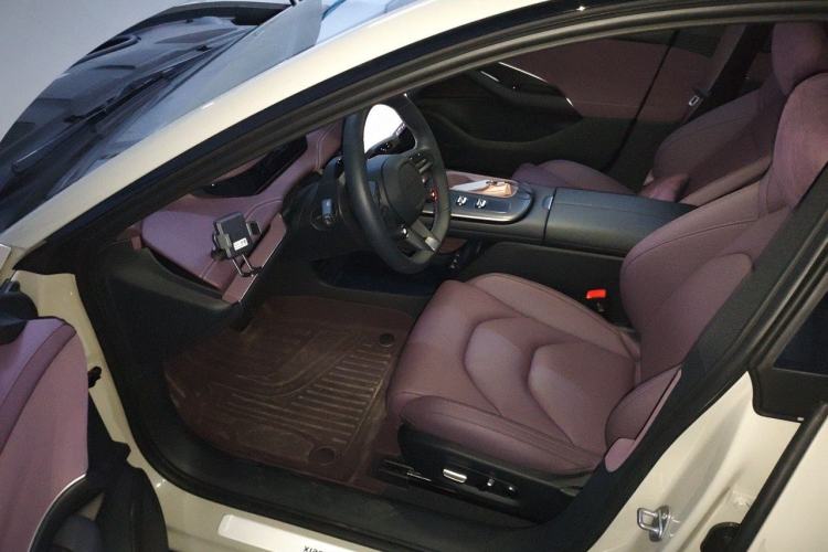 Used Xiaomi Auto SU7 2024 Rear-Drive Ultra-Long Range Advanced Pro-Level Intelligent Driving Version Driver Seat