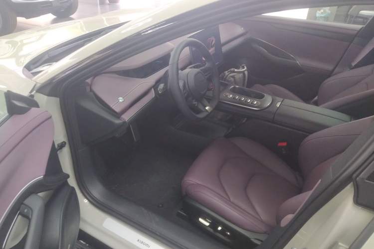Used Xiaomi Auto SU7 2024 Four-Wheel Drive Ultra-Long Range Advanced Intelligent Driving Max Edition Driver Seat