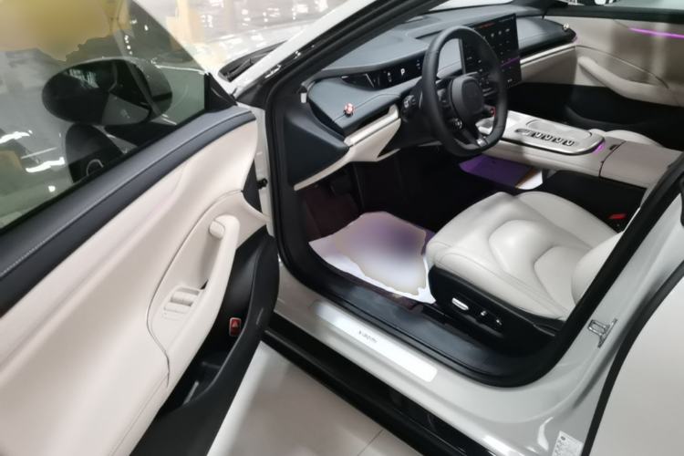 Used Xiaomi Auto SU7 2024 Rear-Drive Ultra-Long Range Advanced Pro-Level Intelligent Driving Version Driver Seat