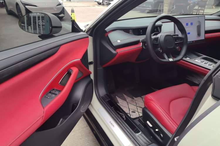 Used Xiaomi Auto SU7 2024 Rear-Drive Ultra-Long Range Advanced Pro-Level Intelligent Driving Version Driver Seat