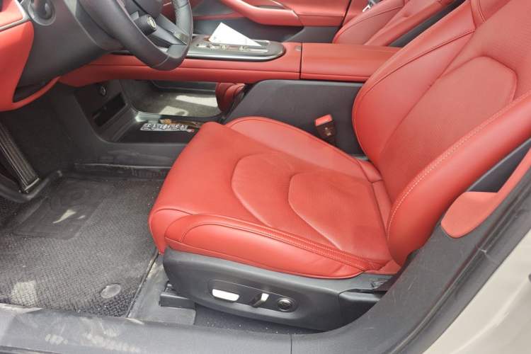 Used Xiaomi Auto SU7 2024 Rear-Drive Long-Range Intelligent Driving Version Driver Seat