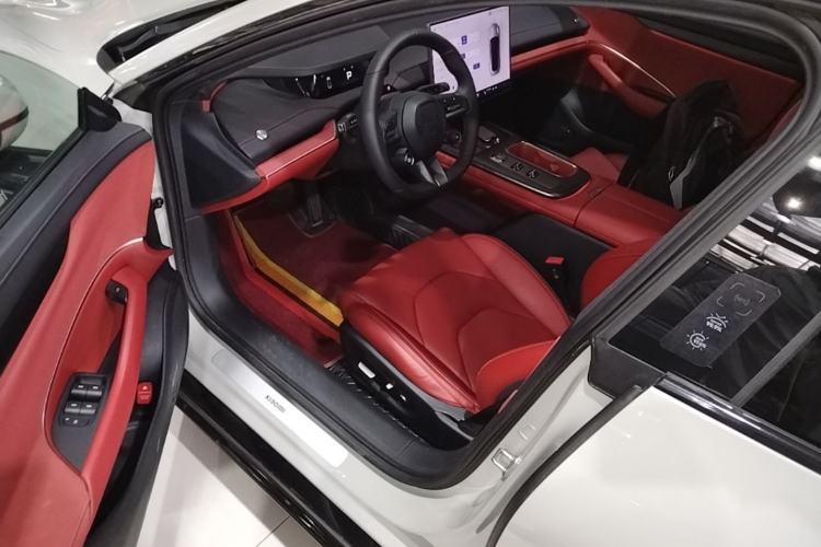 Used Xiaomi Auto SU7 2024 Rear-Drive Long-Range Intelligent Driving Version Driver Seat