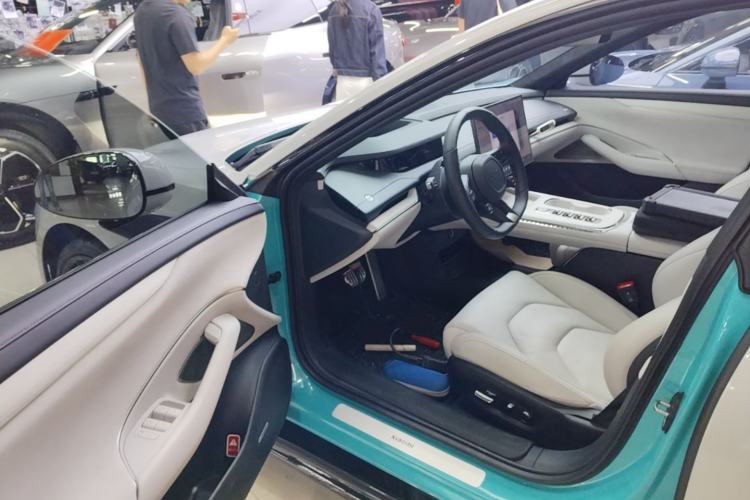 Used Xiaomi Auto SU7 2024 Four-Wheel Drive Ultra-Long Range Advanced Intelligent Driving Max Edition Driver Seat