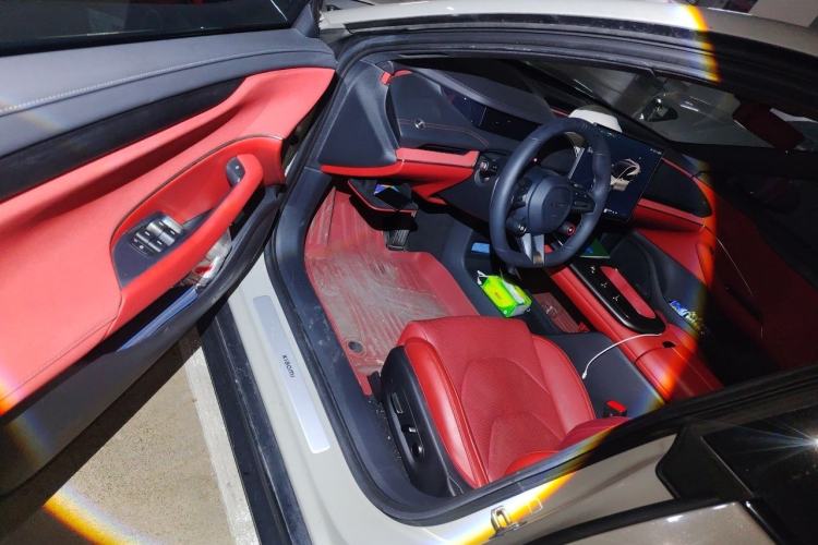 Used Xiaomi Auto SU7 2024 Rear-Drive Long-Range Intelligent Driving Version Driver Seat