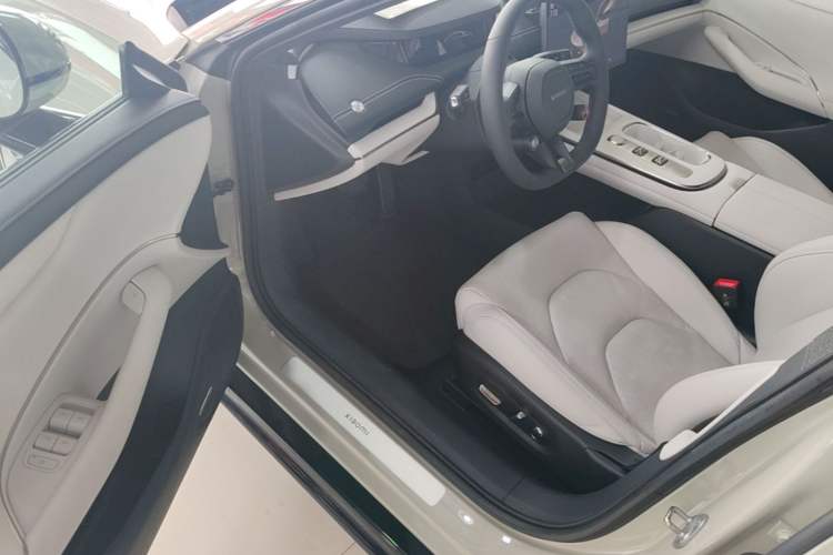 Used Xiaomi Auto SU7 2024 Rear-Drive Ultra-Long Range Advanced Pro-Level Intelligent Driving Version Driver Seat
