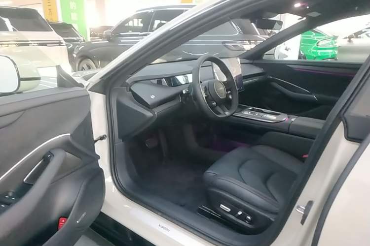 Used Xiaomi Auto SU7 2024 Rear-Drive Ultra-Long Range Advanced Pro-Level Intelligent Driving Version Driver Seat