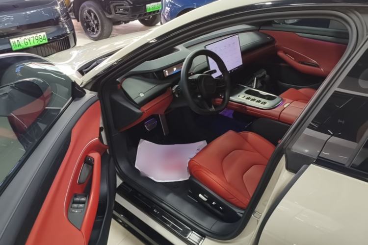 Used Xiaomi Auto SU7 2024 Four-Wheel Drive Ultra-Long Range Advanced Intelligent Driving Max Edition Driver Seat