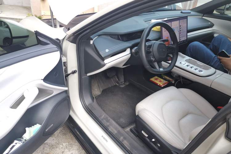 Used Xiaomi Auto SU7 2024 Rear-Drive Ultra-Long Range Advanced Pro-Level Intelligent Driving Version Driver Seat