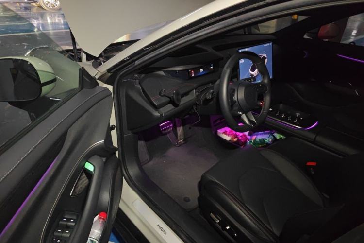Used Xiaomi Auto SU7 2024 Four-Wheel Drive Ultra-Long Range Advanced Intelligent Driving Max Edition Driver Seat
