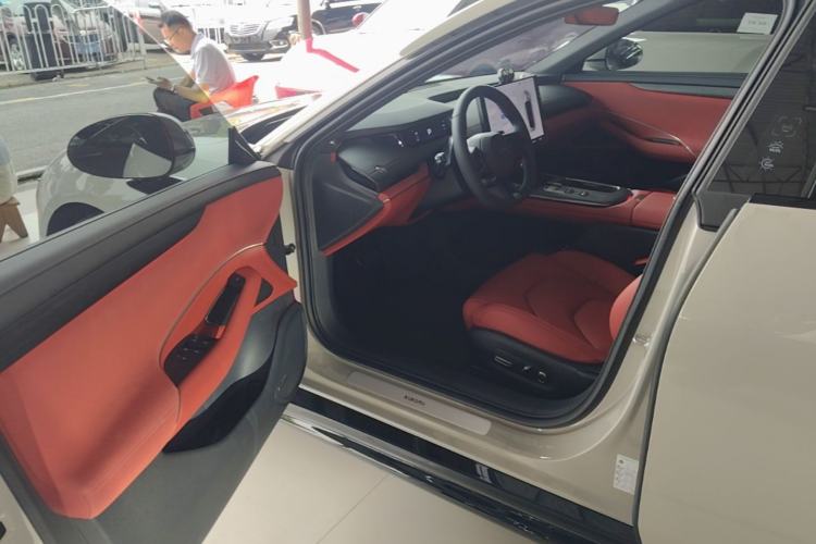 Used Xiaomi Auto SU7 2024 Rear-Drive Long-Range Intelligent Driving Version Driver Seat