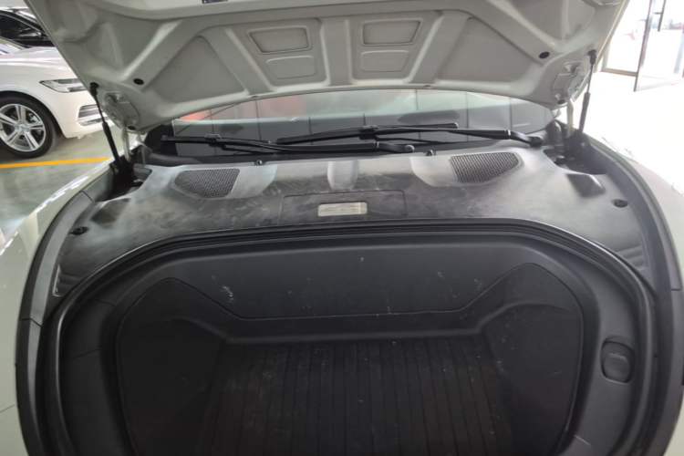 Used Xiaomi Auto SU7 2024 Rear-Drive Long-Range Intelligent Driving Version Engine Bay