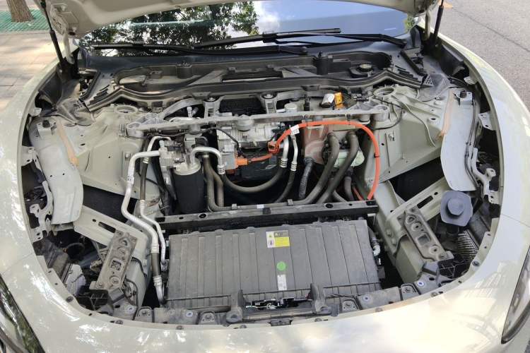 Used Xiaomi Auto SU7 2024 Rear-Drive Ultra-Long Range Advanced Pro-Level Intelligent Driving Version Engine Bay