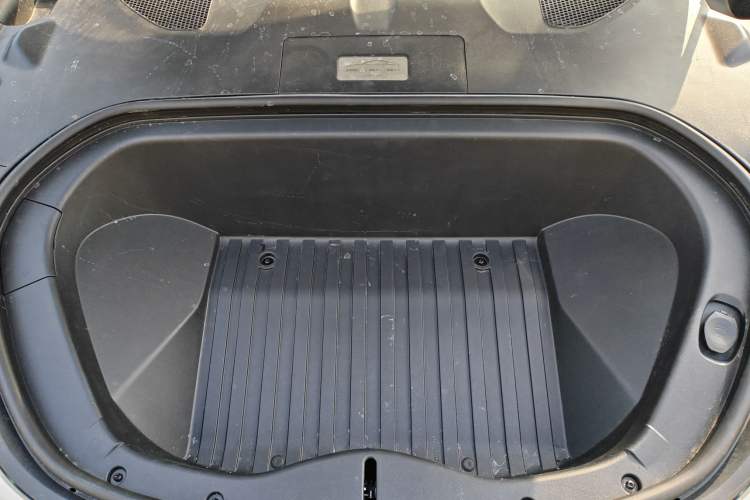Used Xiaomi Auto SU7 2024 Four-Wheel Drive Ultra-Long Range Advanced Intelligent Driving Max Edition Engine Bay