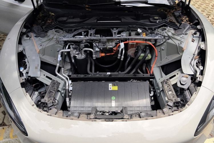 Used Xiaomi Auto SU7 2024 Rear-Drive Long-Range Intelligent Driving Version Engine Bay