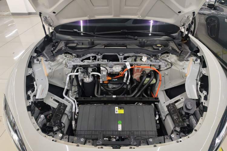 Used Xiaomi Auto SU7 2024 Four-Wheel-Drive Max Founder's Edition Engine Bay