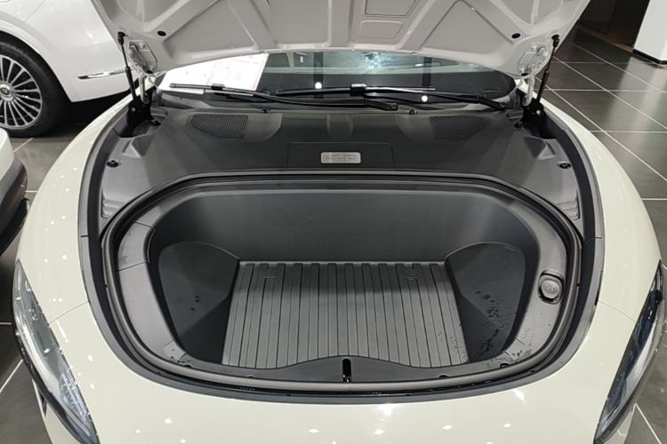 Used Xiaomi Auto SU7 2024 Four-Wheel Drive Ultra-Long Range Advanced Intelligent Driving Max Edition Engine Bay