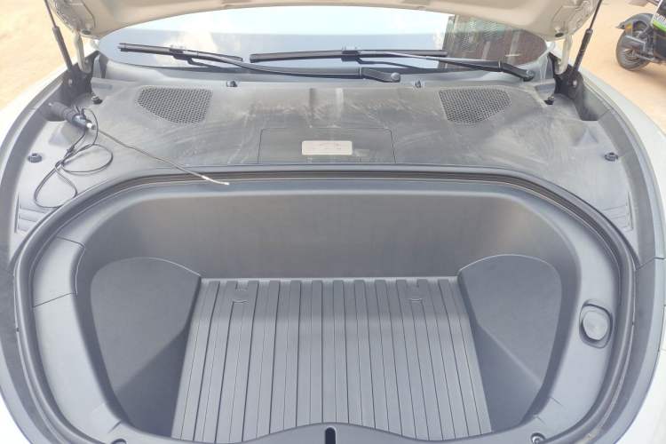 Used Xiaomi Auto SU7 2024 Four-Wheel Drive Ultra-Long Range Advanced Intelligent Driving Max Edition Engine Bay