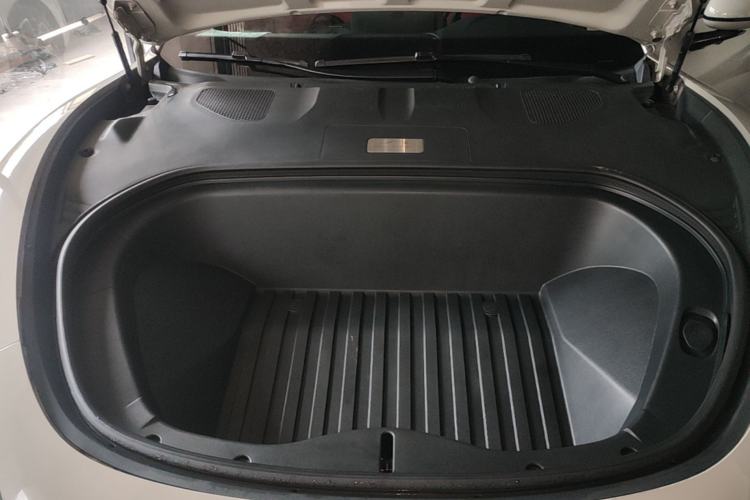 Used Xiaomi Auto SU7 2024 Rear-Drive Ultra-Long Range Advanced Pro-Level Intelligent Driving Version Engine Bay