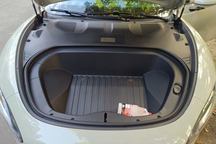 Used Xiaomi Auto SU7 2024 Four-Wheel Drive Ultra-Long Range Advanced Intelligent Driving Max Edition Engine Bay