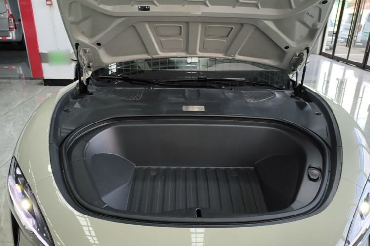 Used Xiaomi Auto SU7 2024 Rear-Drive Long-Range Intelligent Driving Version Engine Bay