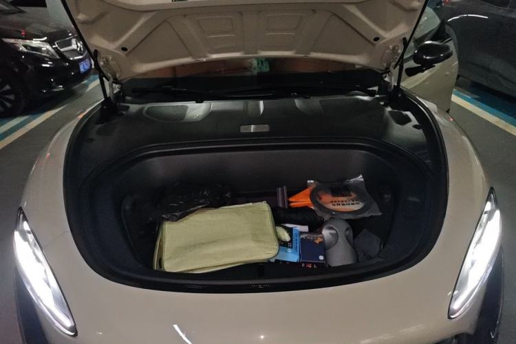 Used Xiaomi Auto SU7 2024 Rear-Drive Ultra-Long Range Advanced Pro-Level Intelligent Driving Version Engine Bay