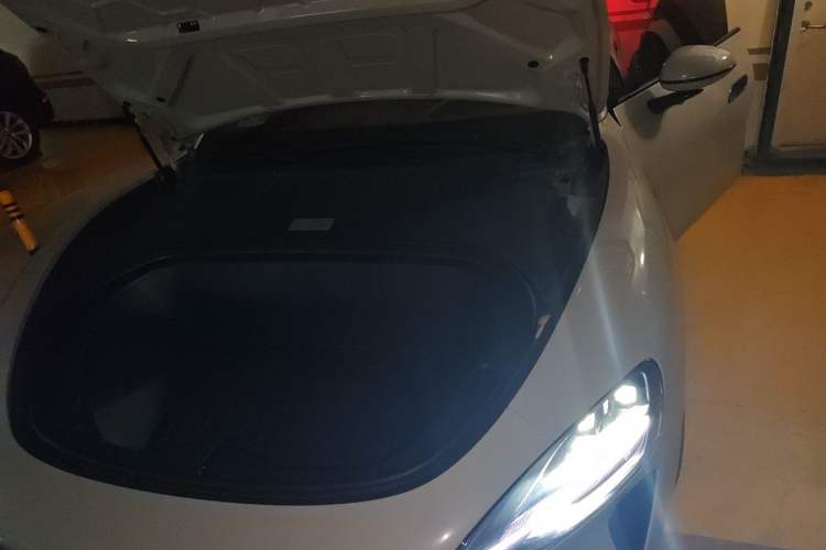Used Xiaomi Auto SU7 2024 Four-Wheel Drive Ultra-Long Range Advanced Intelligent Driving Max Edition Engine Bay Left