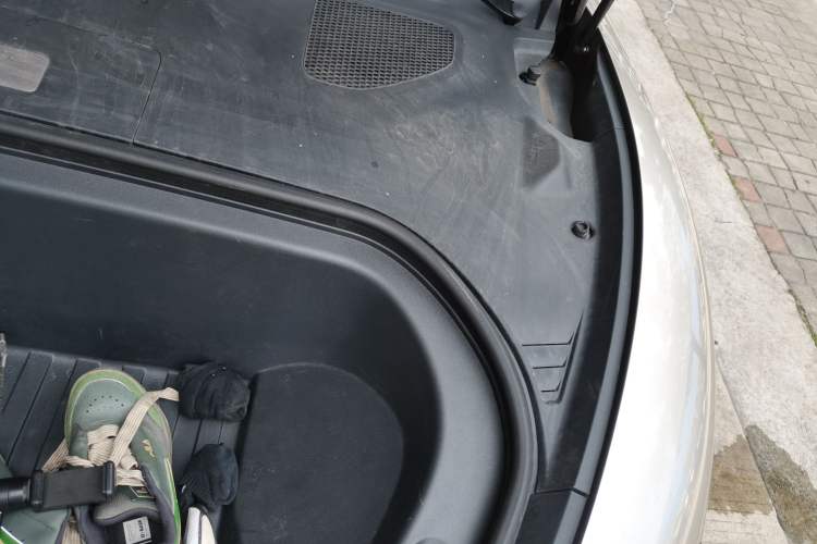 Used Xiaomi Auto SU7 2024 Four-Wheel-Drive Max Founder's Edition Engine Bay Left