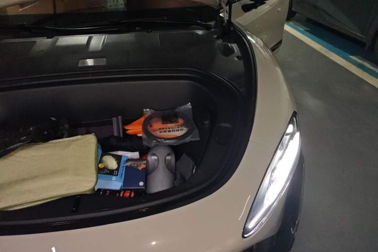 Used Xiaomi Auto SU7 2024 Rear-Drive Ultra-Long Range Advanced Pro-Level Intelligent Driving Version Engine Bay Left
