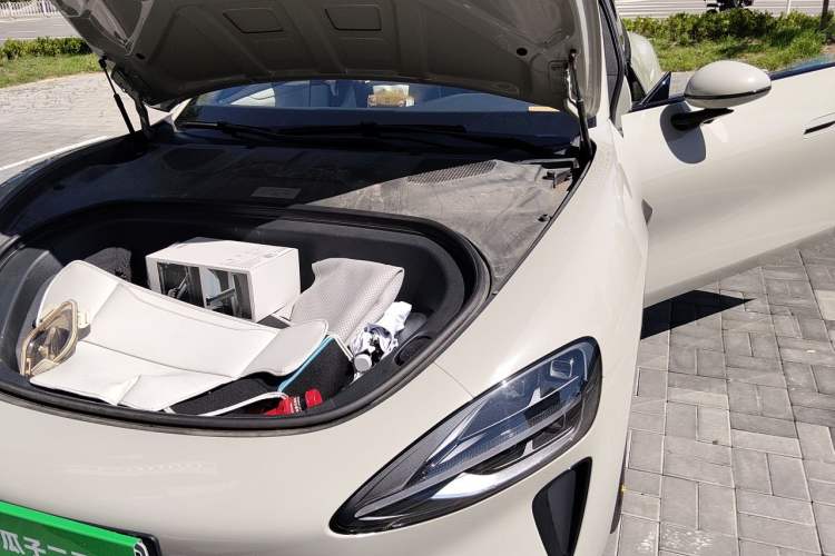 Used Xiaomi Auto SU7 2024 Rear-Drive Long-Range Intelligent Driving Version Engine Bay Left