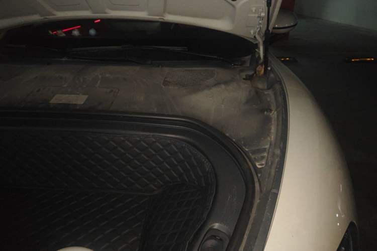 Used Xiaomi Auto SU7 2024 Rear-Drive Long-Range Intelligent Driving Version Engine Bay Left