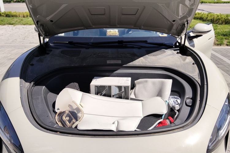 Used Xiaomi Auto SU7 2024 Rear-Drive Long-Range Intelligent Driving Version Engine Bay