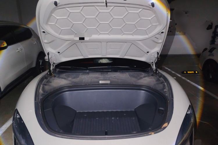 Used Xiaomi Auto SU7 2024 Rear-Drive Long-Range Intelligent Driving Version Engine Bay