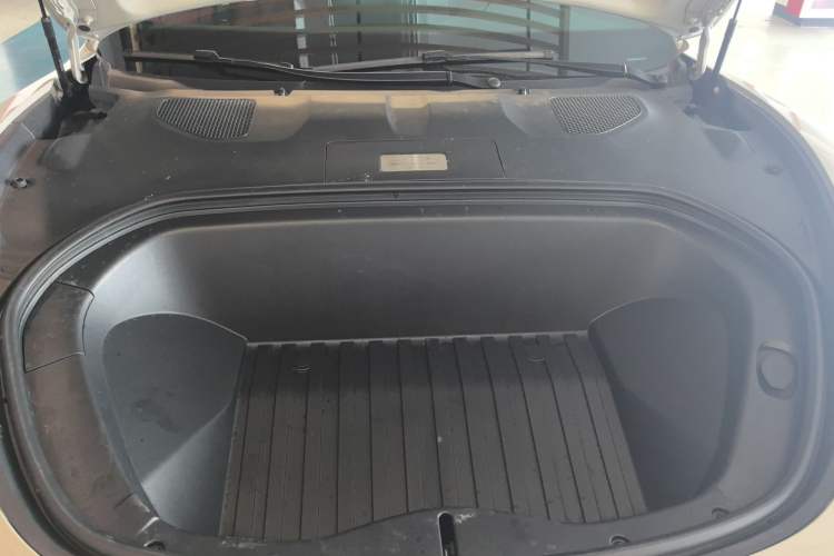 Used Xiaomi Auto SU7 2024 Rear-Drive Long-Range Intelligent Driving Version Engine Bay