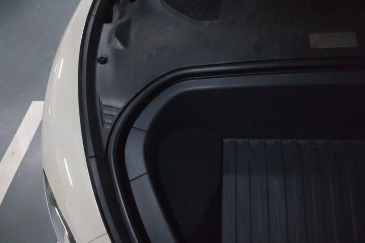 Used Xiaomi Auto SU7 2024 Rear-Drive Ultra-Long Range Advanced Pro-Level Intelligent Driving Version Engine Bay Right