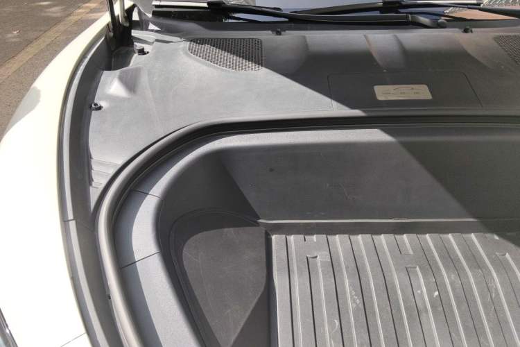 Used Xiaomi Auto SU7 2024 Four-Wheel Drive Ultra-Long Range Advanced Intelligent Driving Max Edition Engine Bay Right