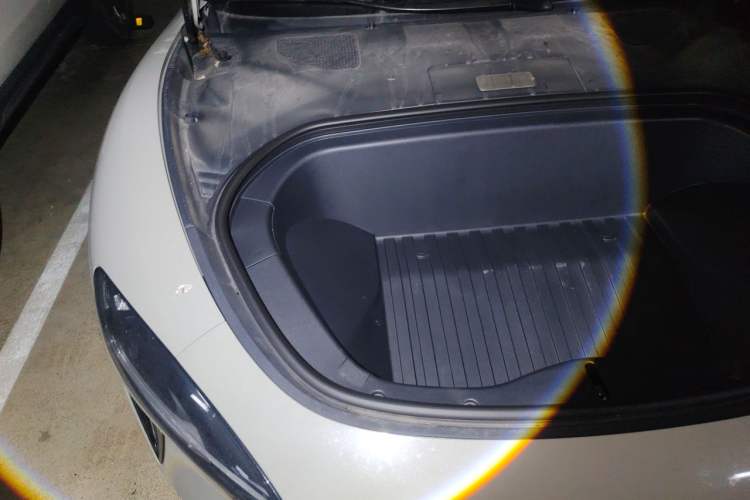 Used Xiaomi Auto SU7 2024 Rear-Drive Long-Range Intelligent Driving Version Engine Bay Right