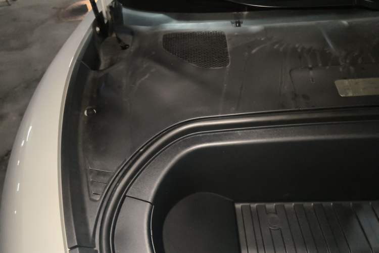 Used Xiaomi Auto SU7 2024 Rear-Drive Ultra-Long Range Advanced Pro-Level Intelligent Driving Version Engine Bay Right