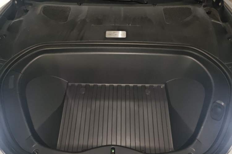 Used Xiaomi Auto SU7 2024 Four-Wheel Drive Ultra-Long Range Advanced Intelligent Driving Max Edition Engine Bay