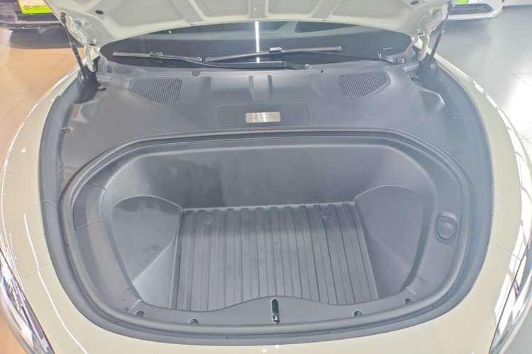 Used Xiaomi Auto SU7 2024 Four-Wheel-Drive Max Founder's Edition Engine Bay
