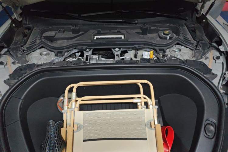 Used Xiaomi Auto SU7 2024 Four-Wheel Drive Ultra-Long Range Advanced Intelligent Driving Max Edition Engine Bay