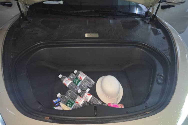 Used Xiaomi Auto SU7 2024 Rear-Drive Ultra-Long Range Advanced Pro-Level Intelligent Driving Version Engine Bay