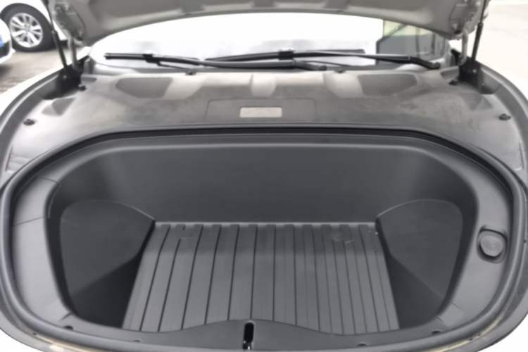 Used Xiaomi Auto SU7 2024 Rear-Drive Standard Founder Edition Engine Bay