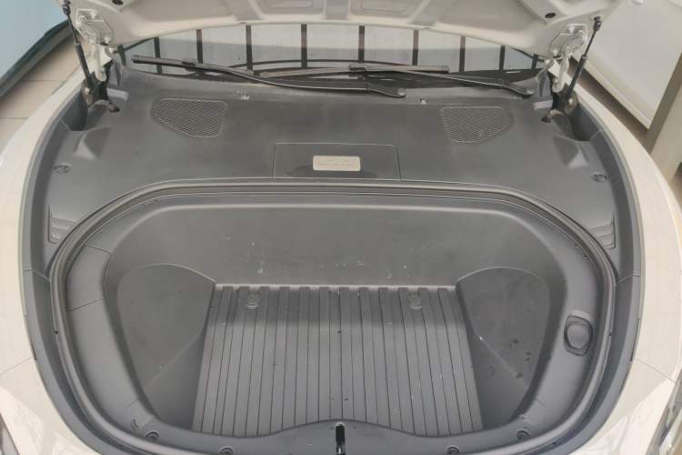 Used Xiaomi Auto SU7 2024 Rear-Drive Ultra-Long Range Advanced Pro-Level Intelligent Driving Version Engine Bay