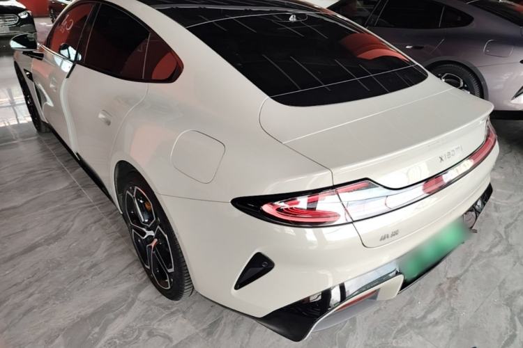 Used Xiaomi Auto SU7 2024 Rear-Drive Long-Range Intelligent Driving Version Exterior 2