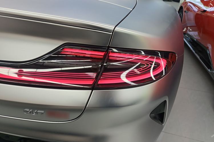 Used Xiaomi Auto SU7 2024 Four-Wheel Drive Ultra-Long Range Advanced Intelligent Driving Max Edition Exterior 3