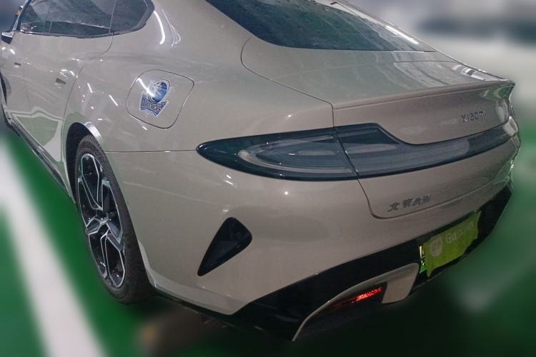 Used Xiaomi Auto SU7 2024 Rear-Drive Long-Range Intelligent Driving Version Exterior 4