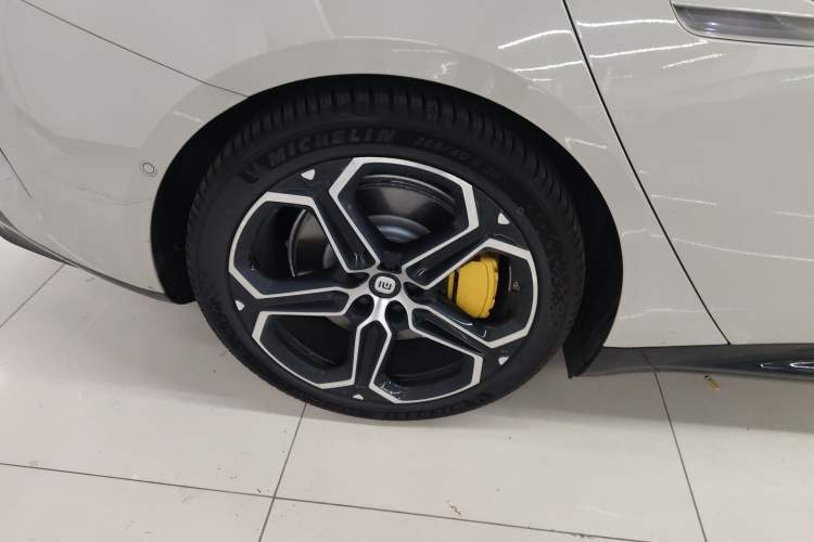 Used Xiaomi Auto SU7 2024 Four-Wheel-Drive Max Founder's Edition Exterior 4